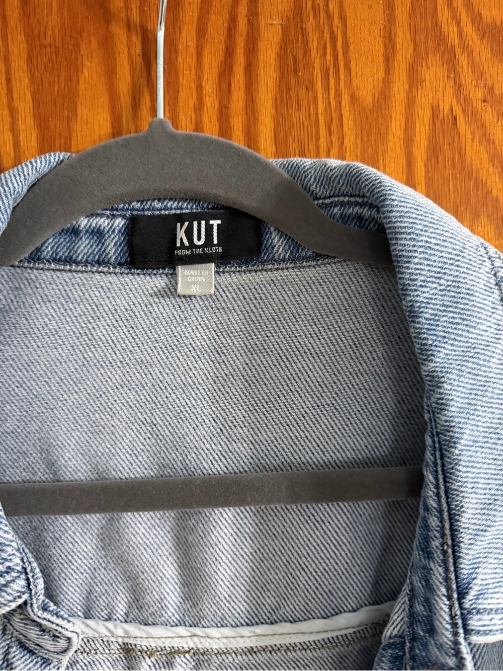 Kut from the Kloth Light Blue Denim Jacket with Raw Hem - Picture 2 of 2